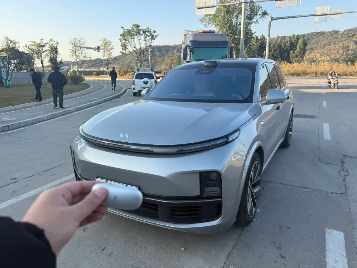 2022 Li L9 Range Extended 154HP REEV 42.6KWH