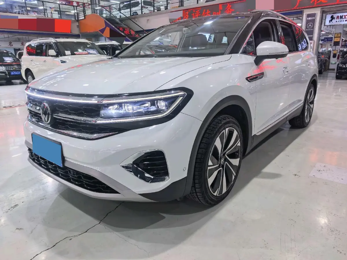 2022 Volkswagen Talagon 2.0T 220HP L4 7DCT