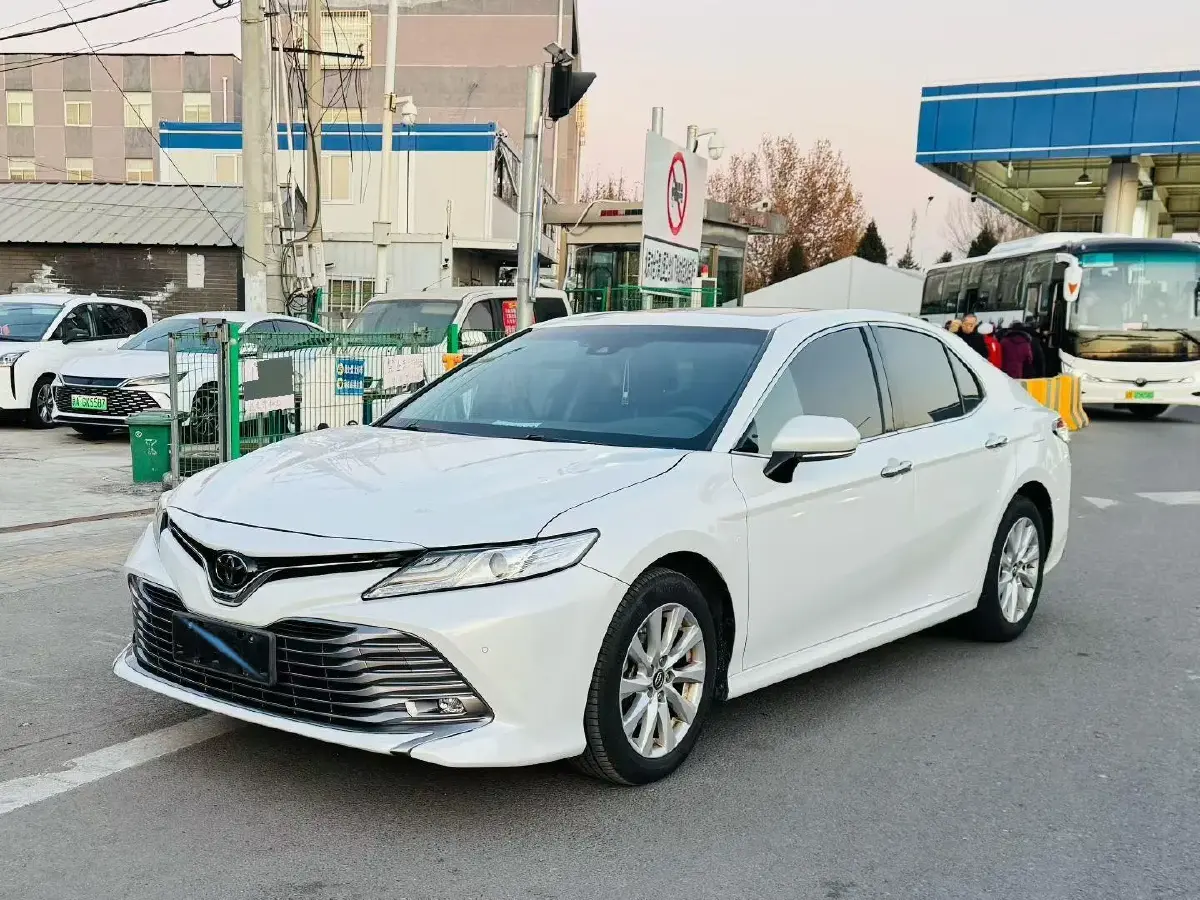 2019 Toyota Camry 2.0L 178HP L4 CVT