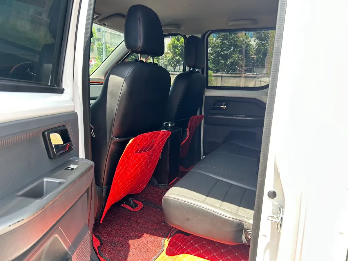 2021 WuLing ZhentTu 1.5L 99HP L4 5MT,autocango,china used car exporter,china ev exporter,chinese used car exporter,chinese used ev exporter