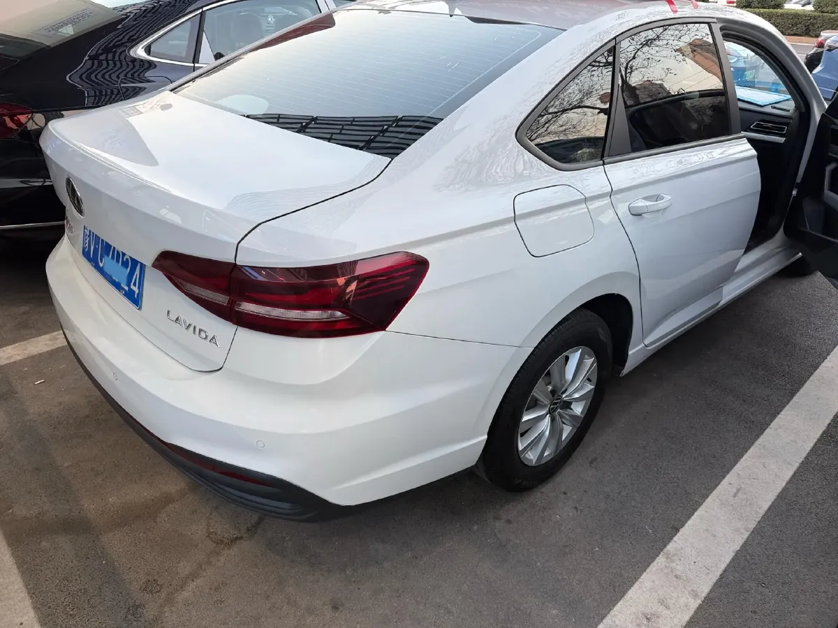 2023 Volkswagen Lavida 1.5L 113HP L4 6AT,autocango,china used car exporter,china ev exporter,chinese used car exporter,chinese used ev exporter