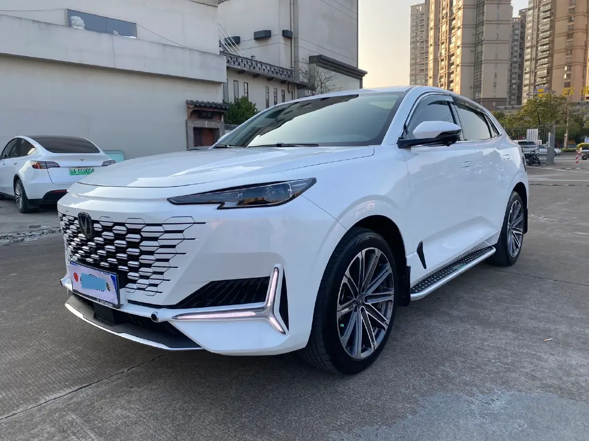2023 ChangAn UNI-K 2.0T 233HP L4 8AT