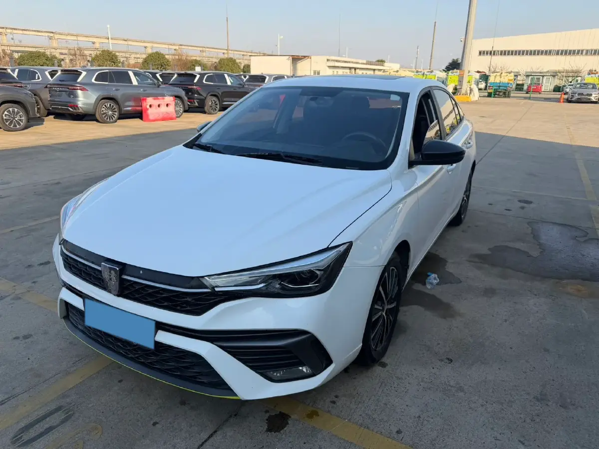 2021 Roewe i5 1.5L 120HP L4 CVT