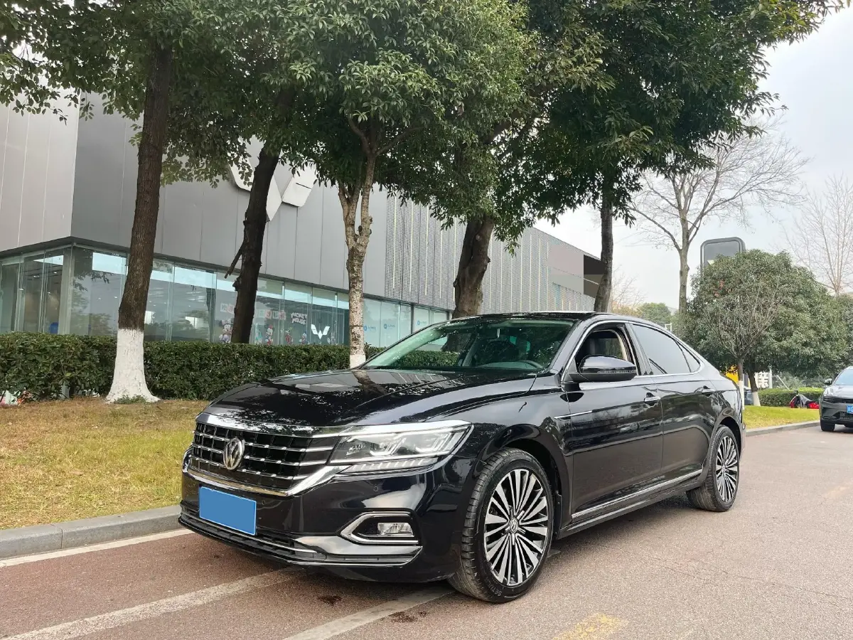 2019 Volvo V40 1.5T 152HP L4 6AT