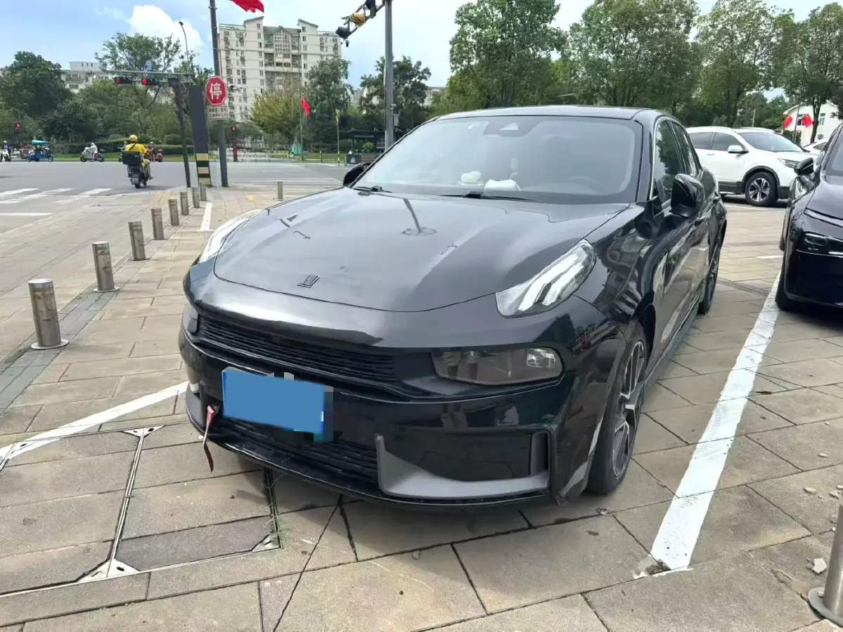 2019 LYNK&CO 03 2.0T 190HP L4 6AT