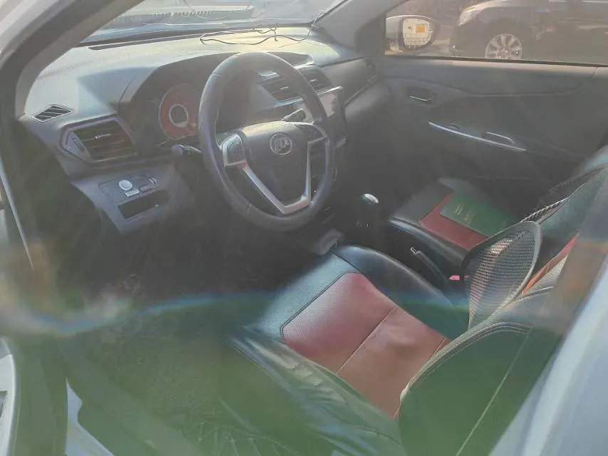 2014 LiFan X50 1.5L 103HP L4 5MT,autocango,china used car exporter,china ev exporter,chinese used car exporter,chinese used ev exporter