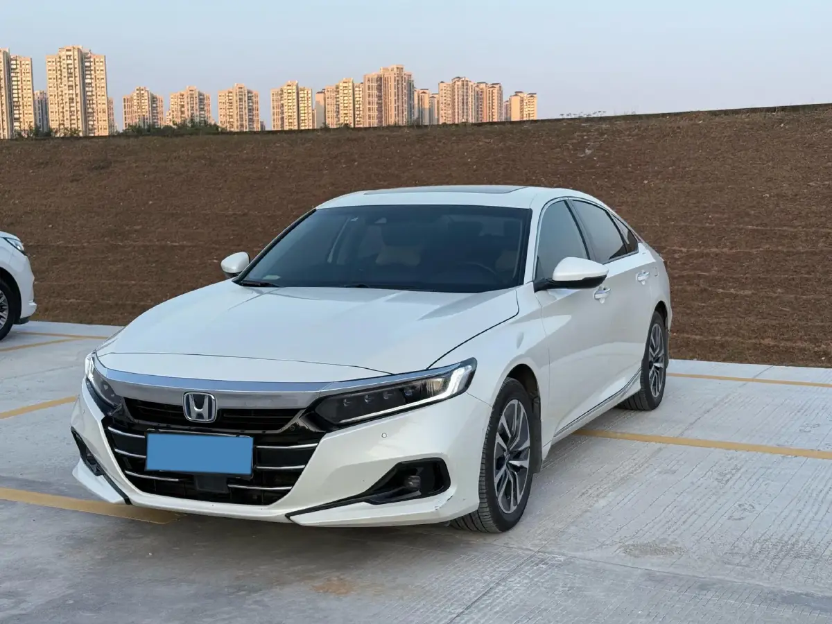 2022 Honda Accord 2.0L 146HP L4 E-CVT Hybrid