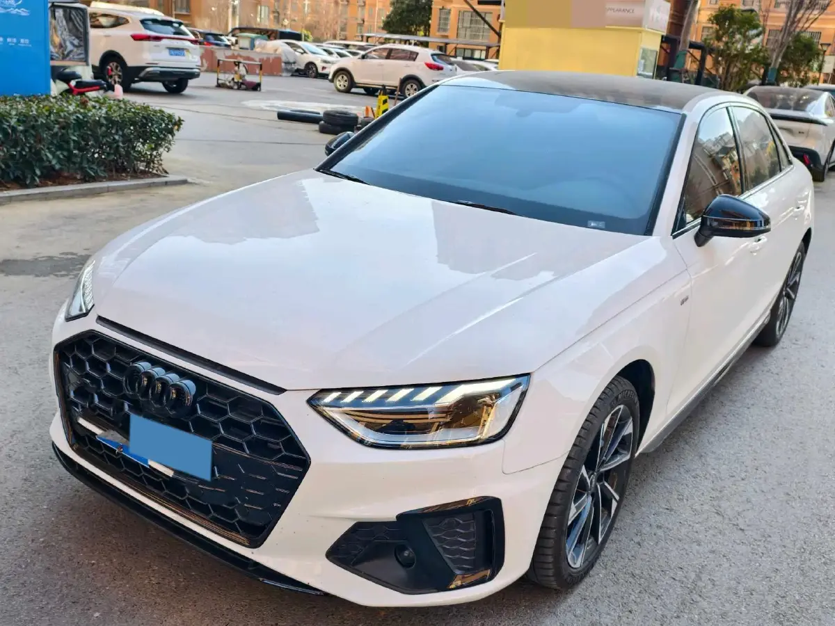 2023 Audi A4L 2.0T 190HP L4 7DCT