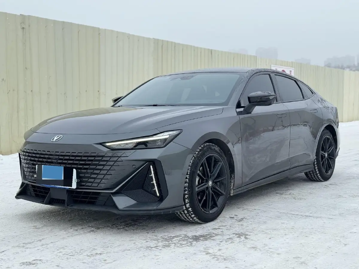2023 ChangAn UNI-V 1.5T 188HP L4 7DCT