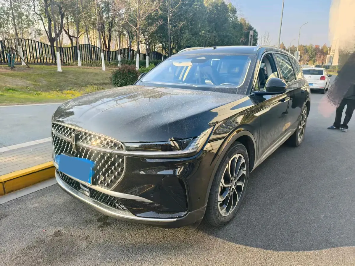 2023 Lincoln Nautilus 2.0T 261HP L4 8AT