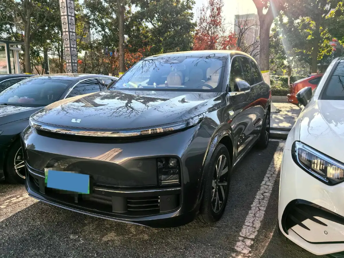 2023 Li L8 Range Extended 154HP REEV 40.9KWH