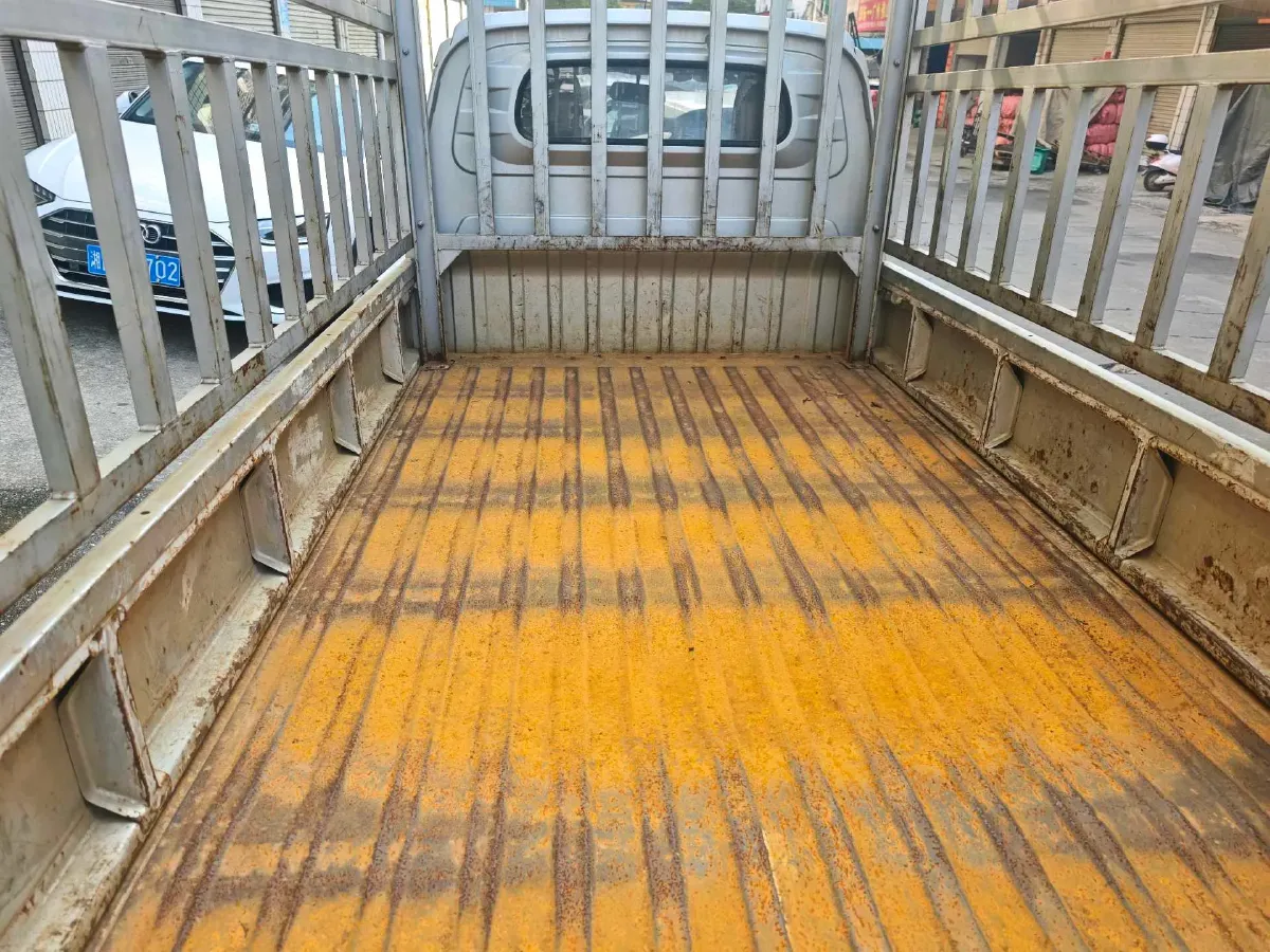 2017 Zotye T300 1.5L 112HP L4 5MT,autocango,china used car exporter,china ev exporter,chinese used car exporter,chinese used ev exporter