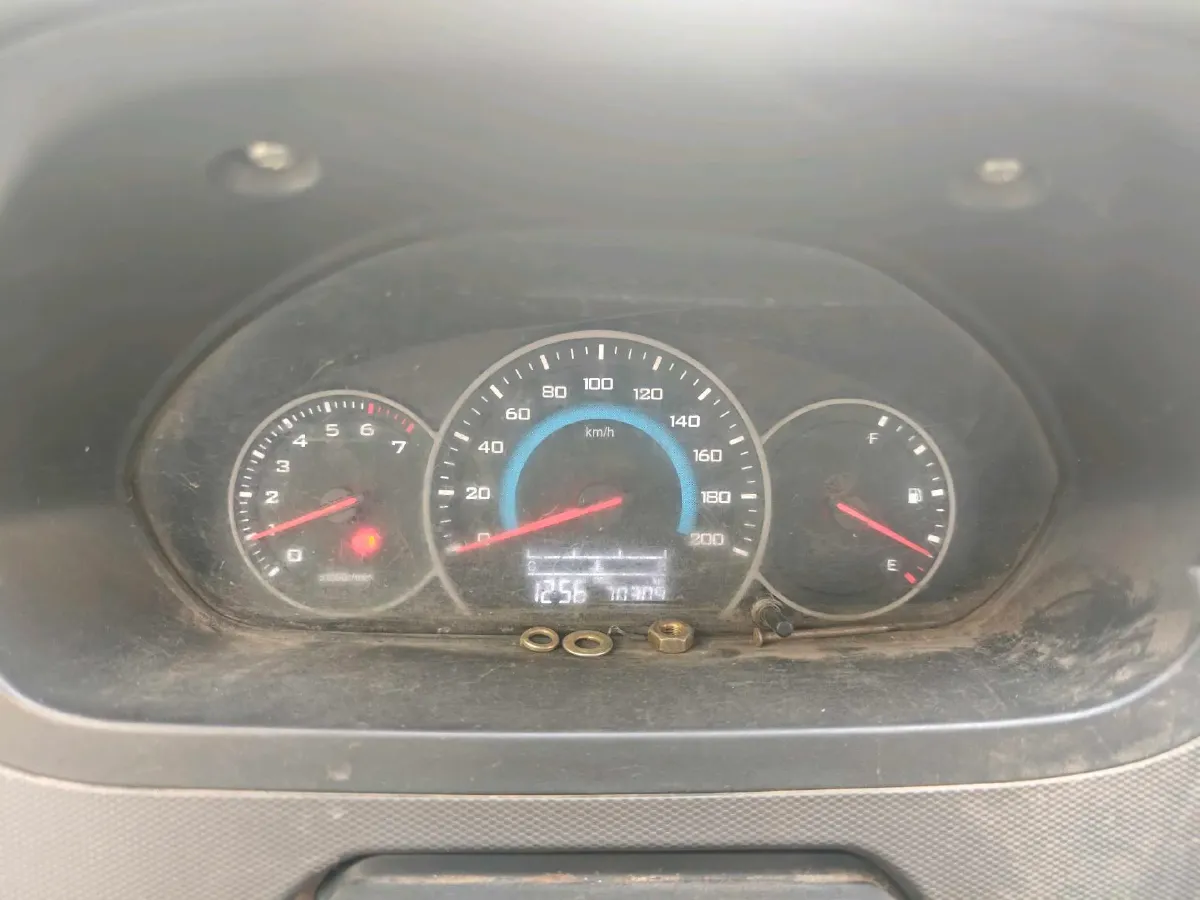 2017 Zotye T300 1.5L 112HP L4 5MT,autocango,china used car exporter,china ev exporter,chinese used car exporter,chinese used ev exporter