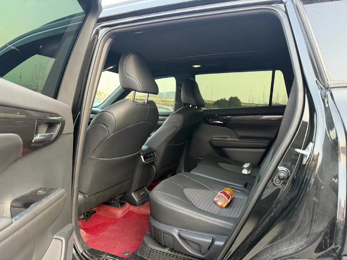 2023 Toyota Crown Kluger 2.5L 189HP L4 E-CVT Hybrid,autocango,china used car exporter,china ev exporter,chinese used car exporter,chinese used ev exporter