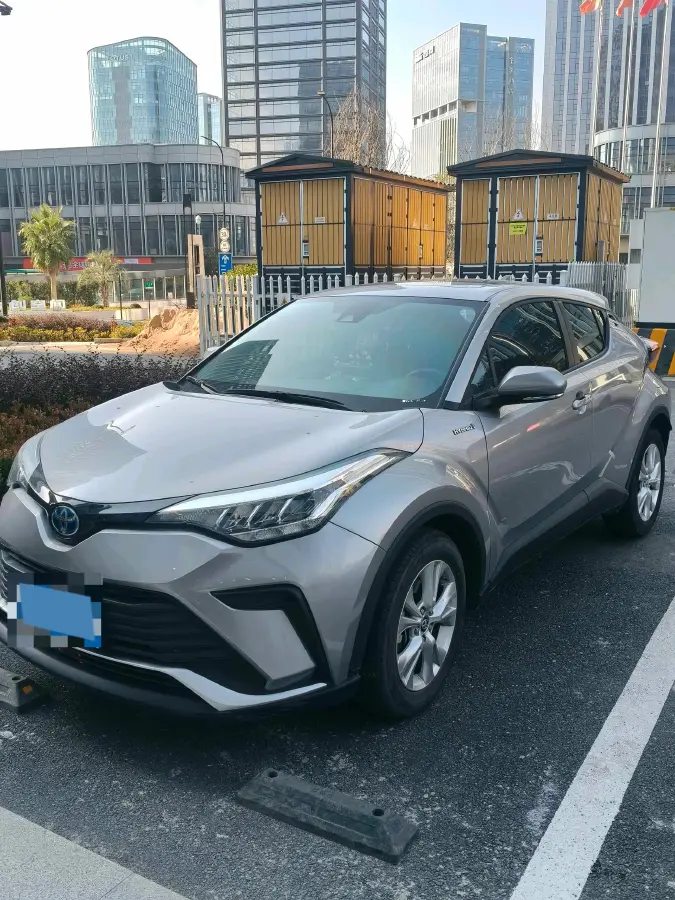 2021 Toyota Izoa 2.0L 146HP L4 E-CVT Hybrid