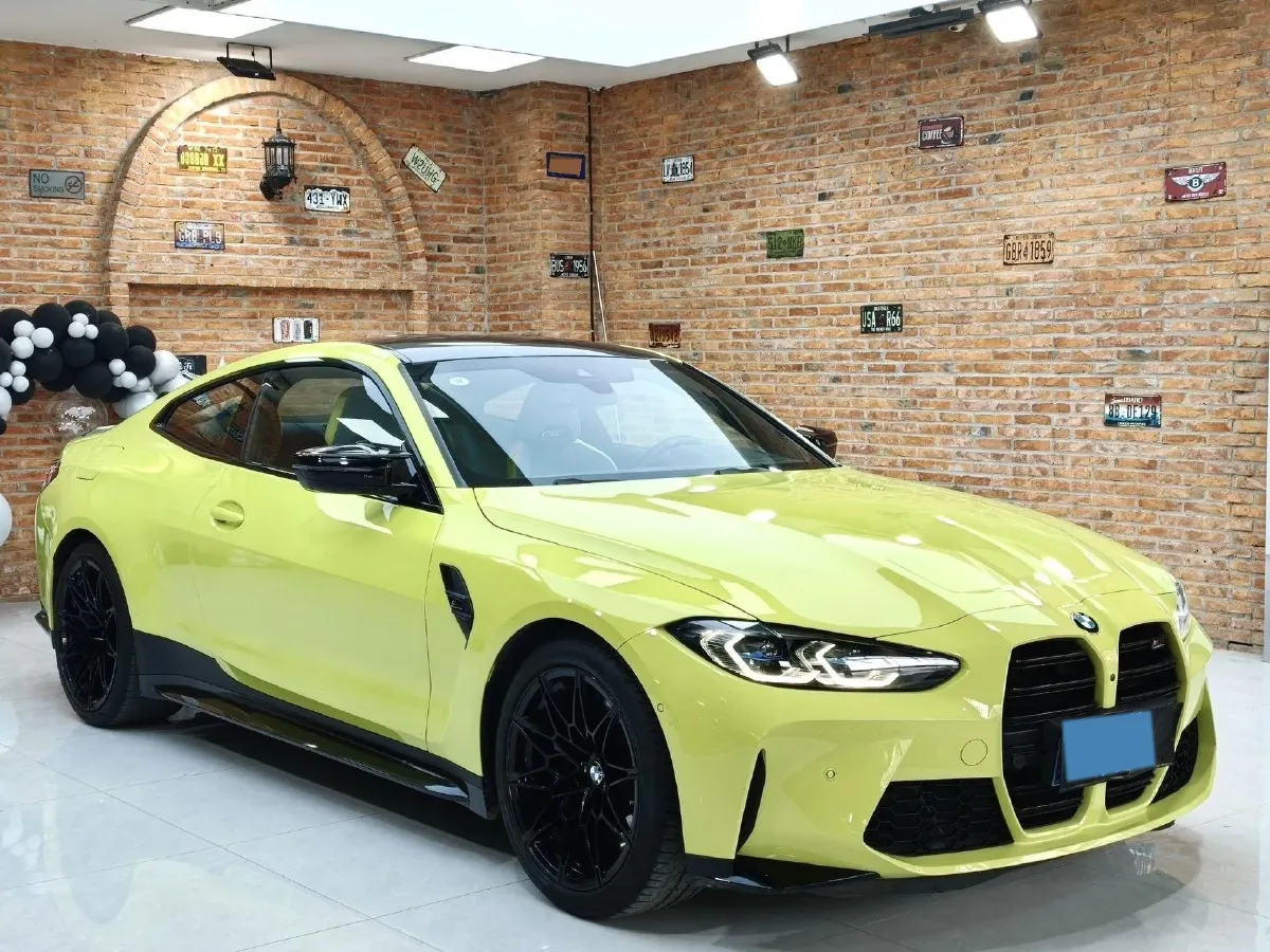 2021 BMW M4 3.0T 510HP L6 8AT,autocango,china used car exporter,china ev exporter,chinese used car exporter,chinese used ev exporter