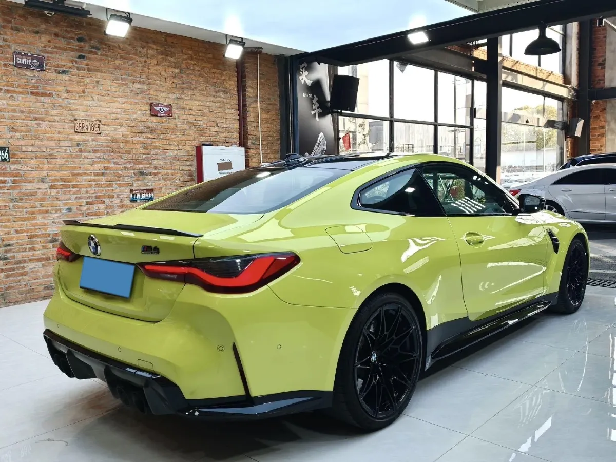 2021 BMW M4 3.0T 510HP L6 8AT,autocango,china used car exporter,china ev exporter,chinese used car exporter,chinese used ev exporter
