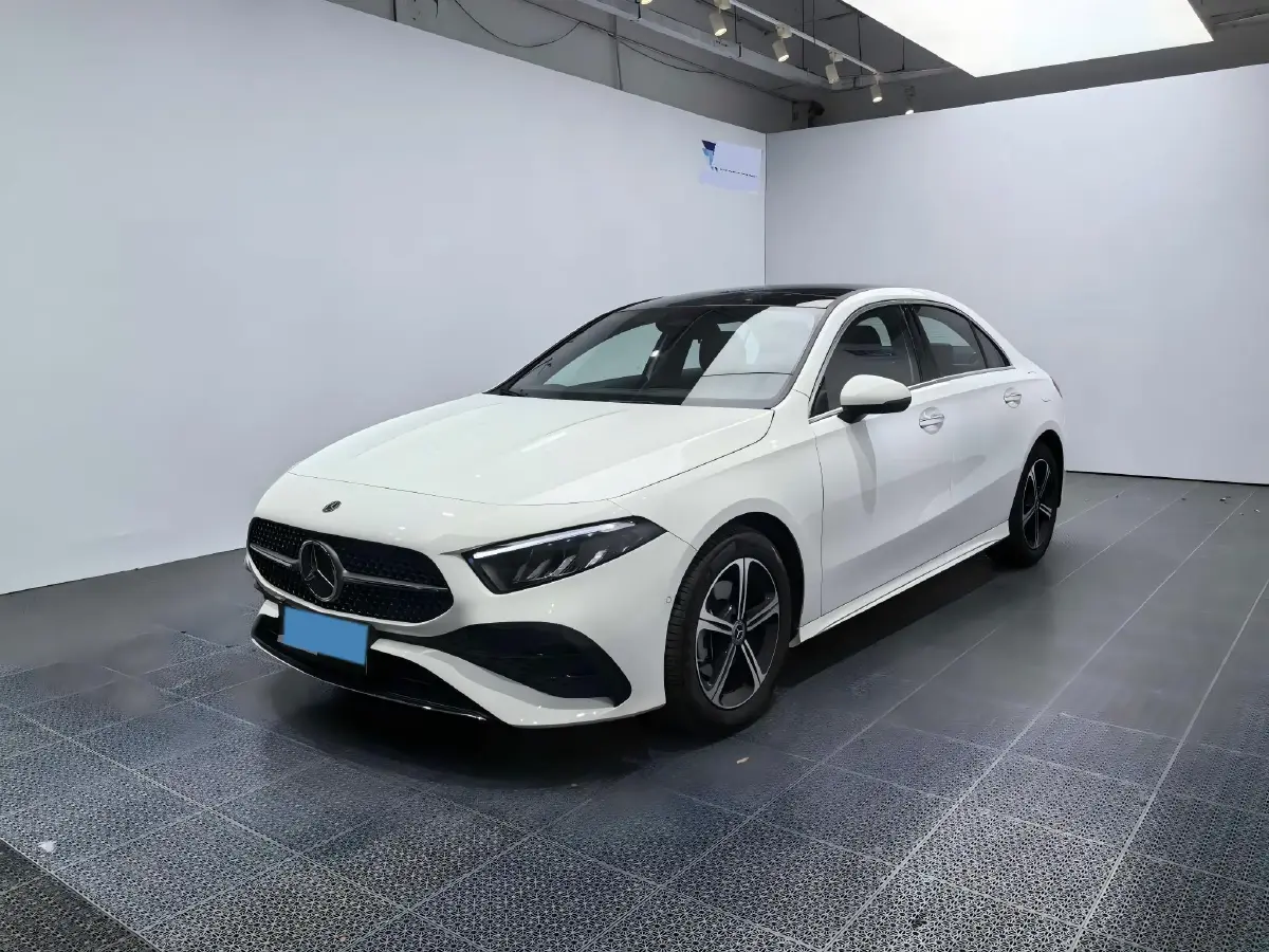2025 Mercedes-Benz A Class 1.3T 163HP L4 7DCT