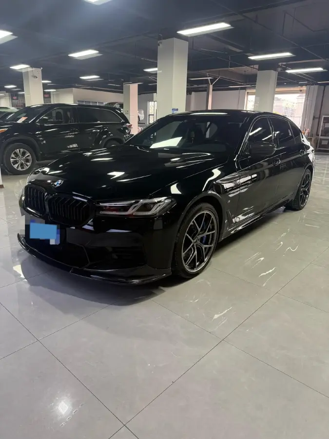 2022 BMW 5 Series 2.0T 252HP L4 8AT