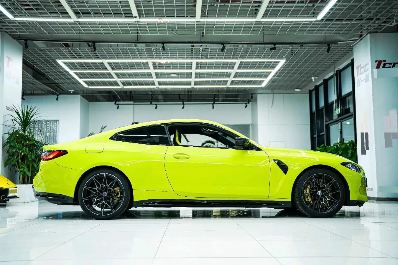 2021 BMW M4 3.0T 510HP L6 8AT,autocango,china used car exporter,china ev exporter,chinese used car exporter,chinese used ev exporter