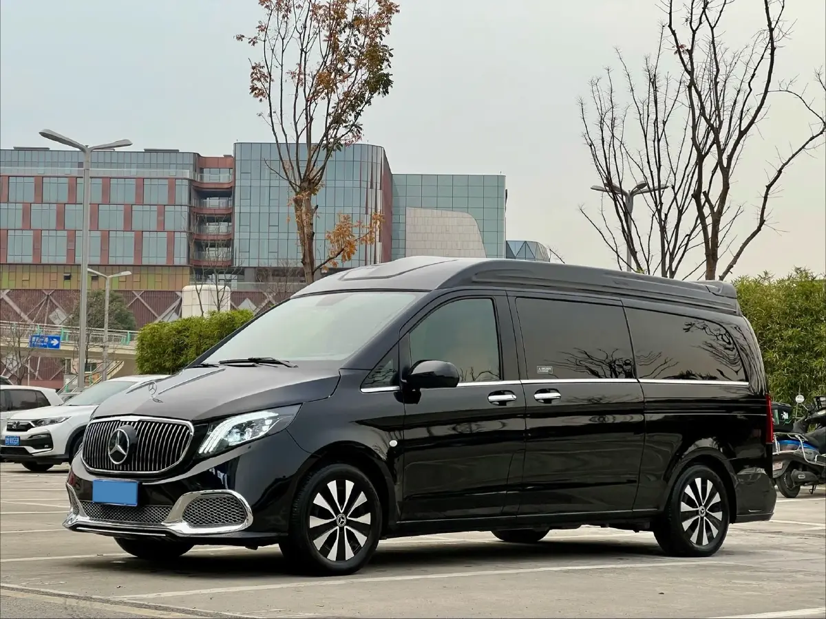 2023 Mercedes-Benz Vito 2.0T 211HP L4 9AT