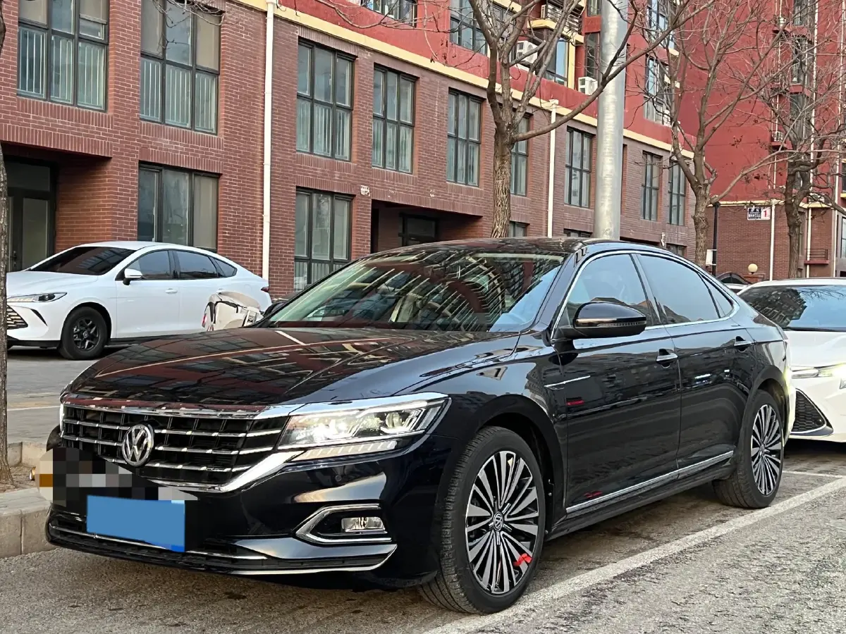 2019 Volvo V40 1.5T 152HP L4 6AT