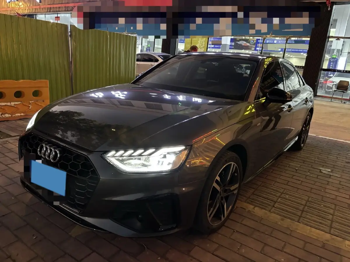 2022 Audi A4L 2.0T 190HP L4 7DCT