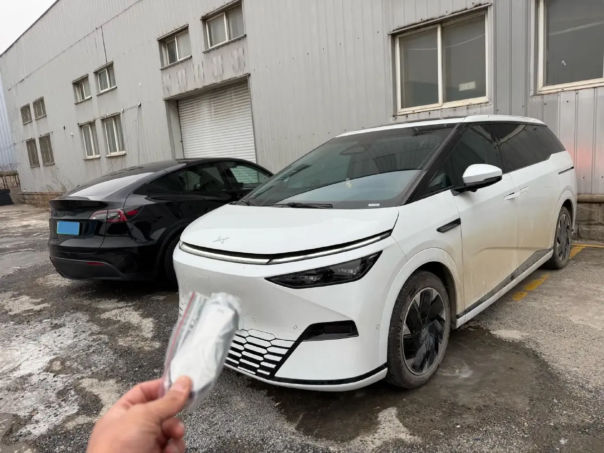 2024 Xpeng X9 BEV 101.5KWH
