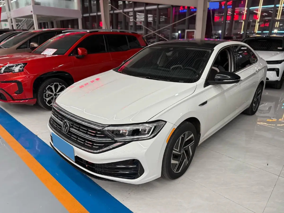 2023 Volkswagen Sagitar 1.5T 160HP L4 7DCT