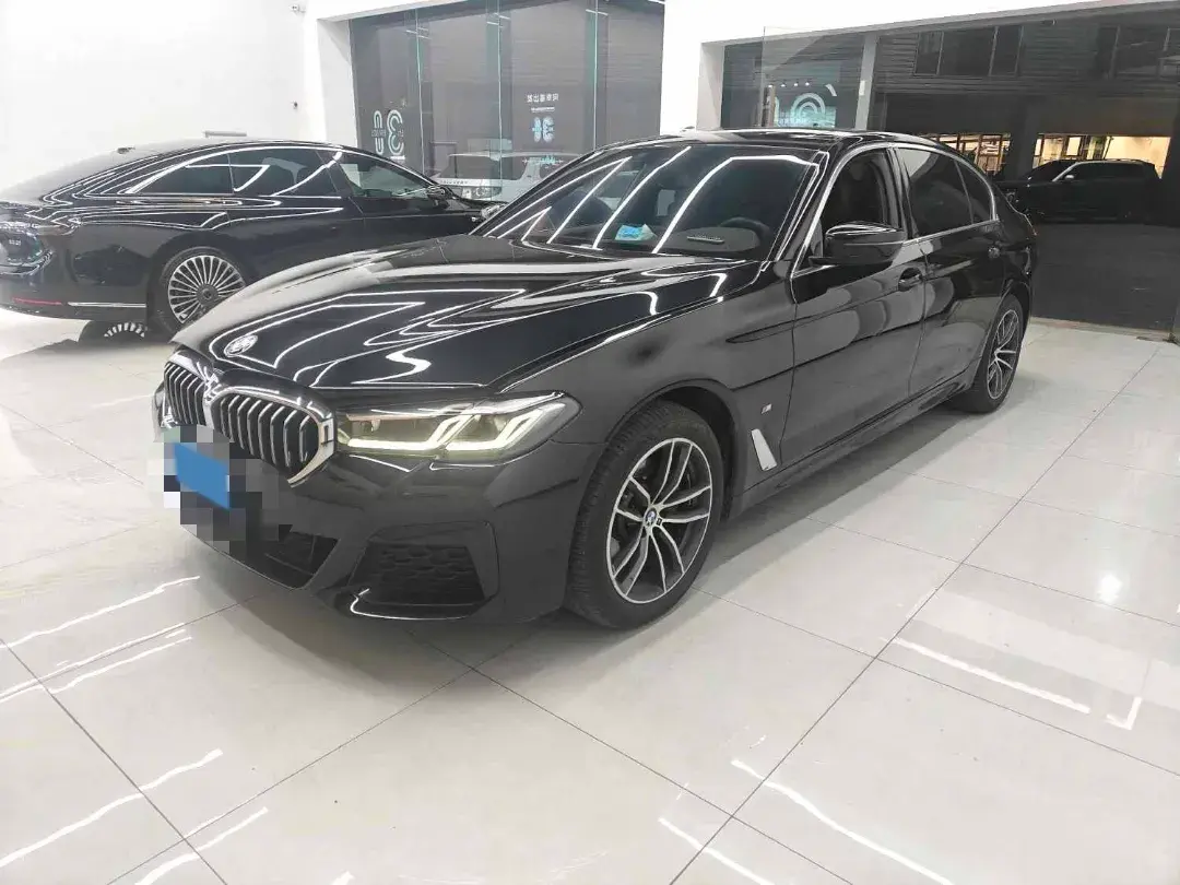 2022 BMW 5 Series 2.0T 184HP L4 8AT