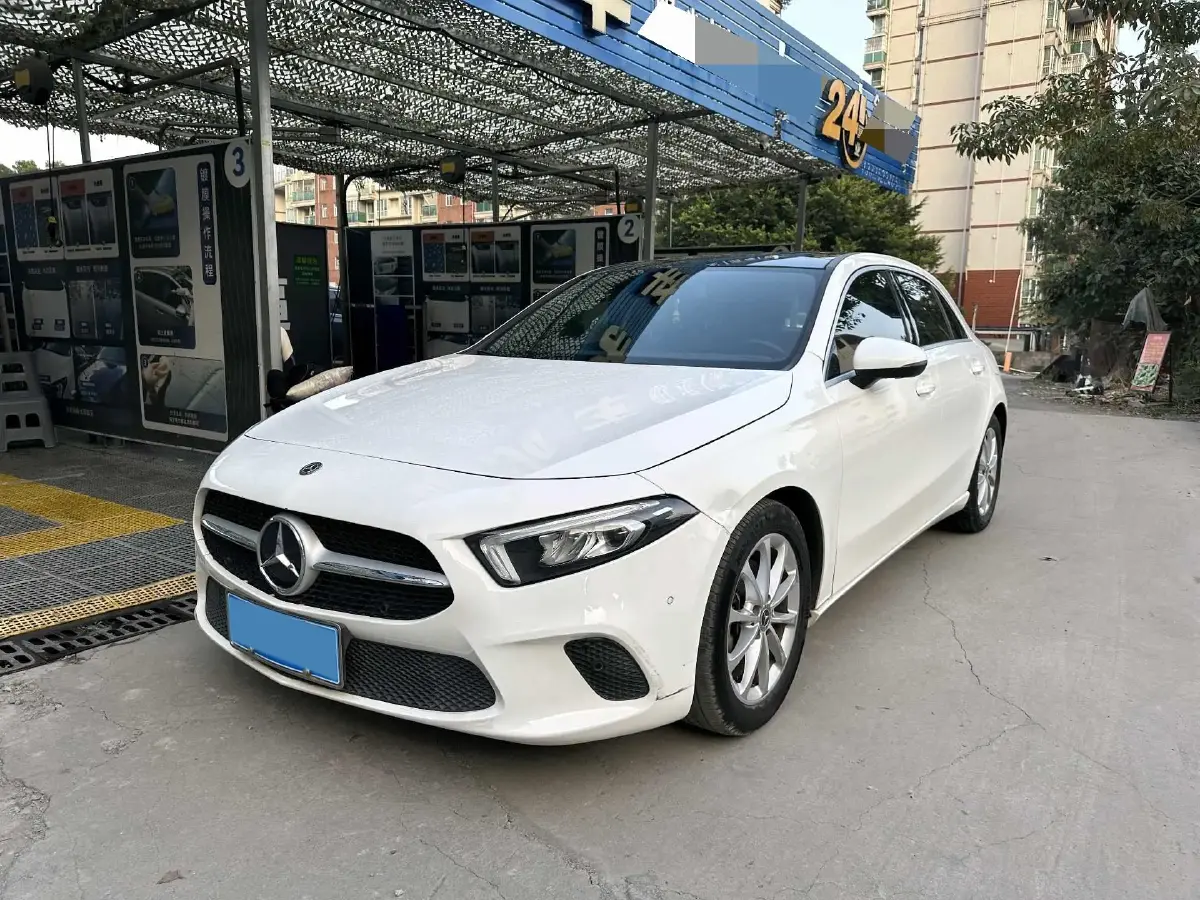 2021 Mercedes-Benz A Class 1.3T 163HP L4 7DCT