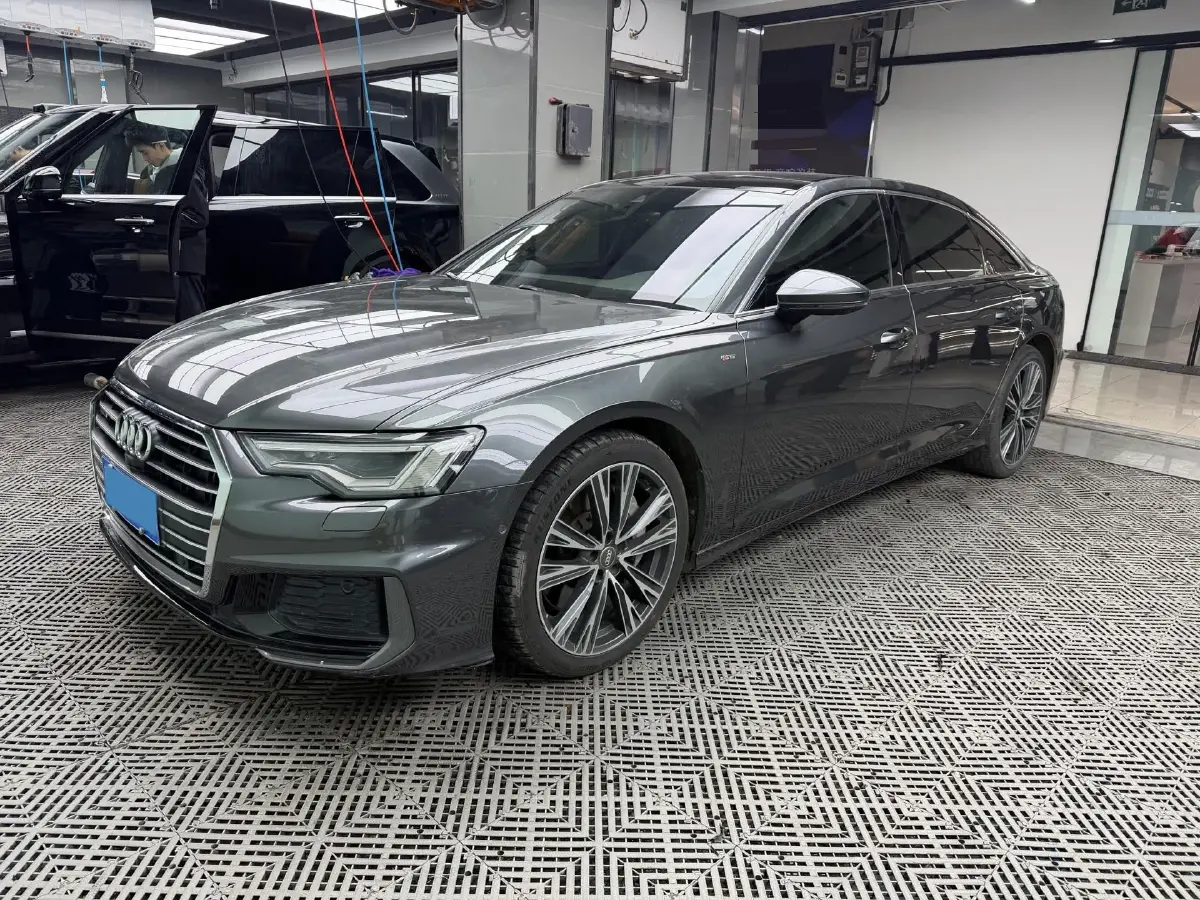 2022 Audi A6L 3.0T 340HP V6 7DCT