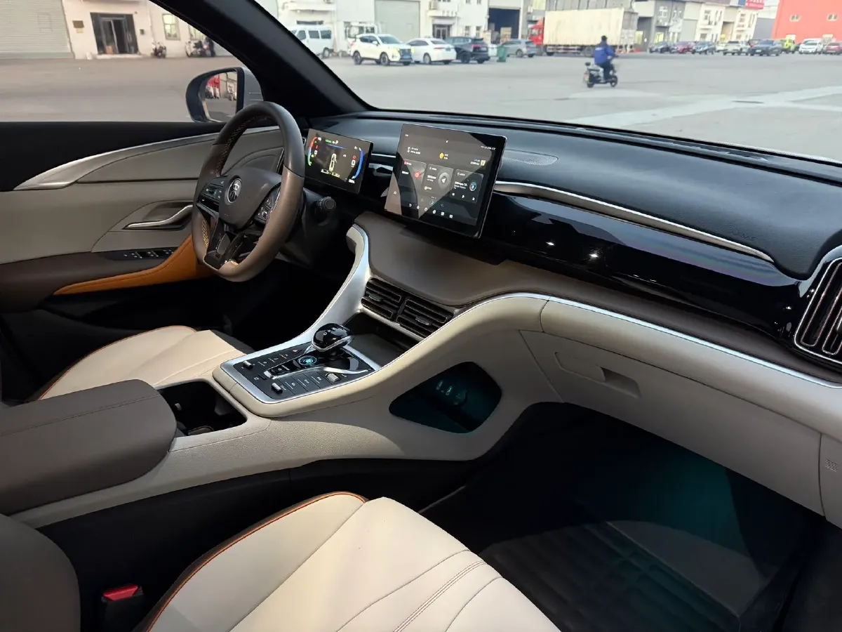 2022 Ruichi Auto EC35 BEV 82HP BEV 36.288KWH,autocango,china used car exporter,china ev exporter,chinese used car exporter,chinese used ev exporter