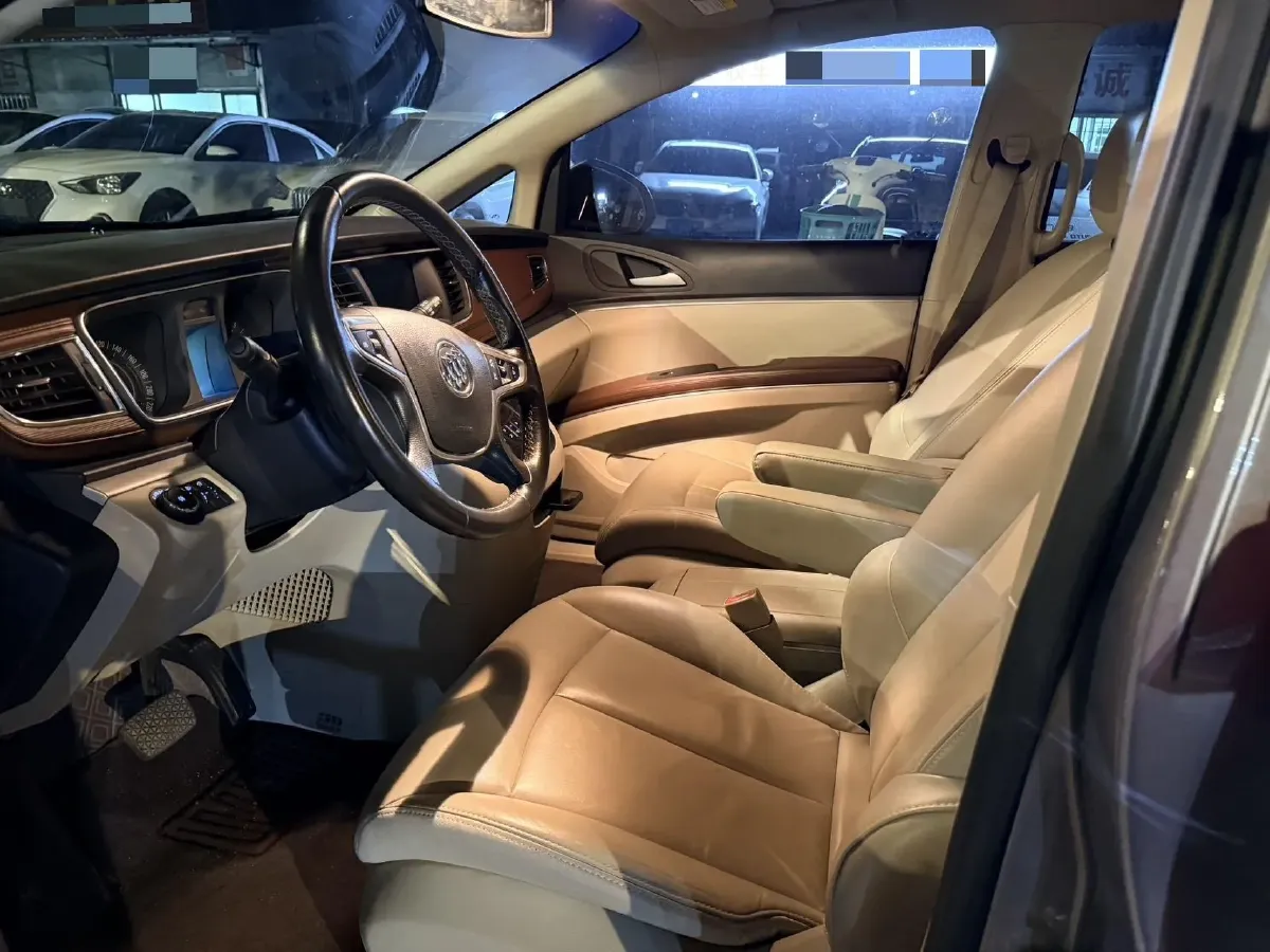 2018 Buick GL8 2.0T 260HP L4 6AT,autocango,china used car exporter,china ev exporter,chinese used car exporter,chinese used ev exporter