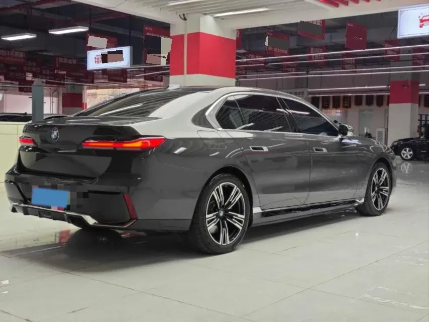 2023 BMW i7 BEV 101.7KWH,autocango,china used car exporter,china ev exporter,chinese used car exporter,chinese used ev exporter