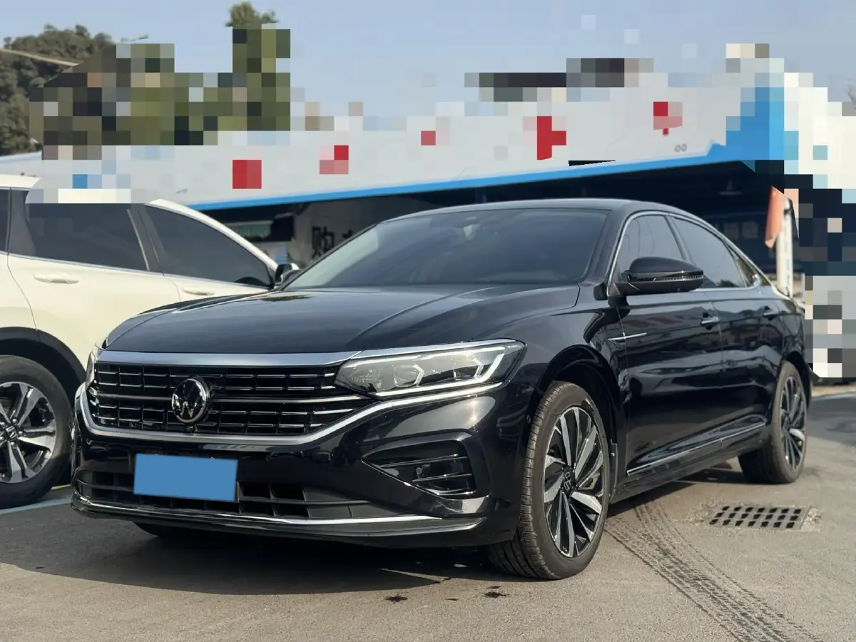 2024 Volkswagen Passat 2.0T 220HP L4 7DCT