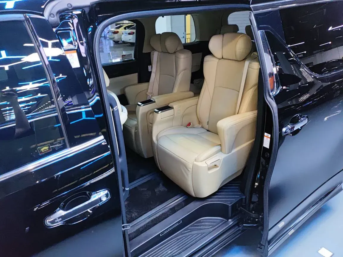 2018 Toyota Alphard 3.5L 275HP V6 6AT,autocango,china used car exporter,china ev exporter,chinese used car exporter,chinese used ev exporter