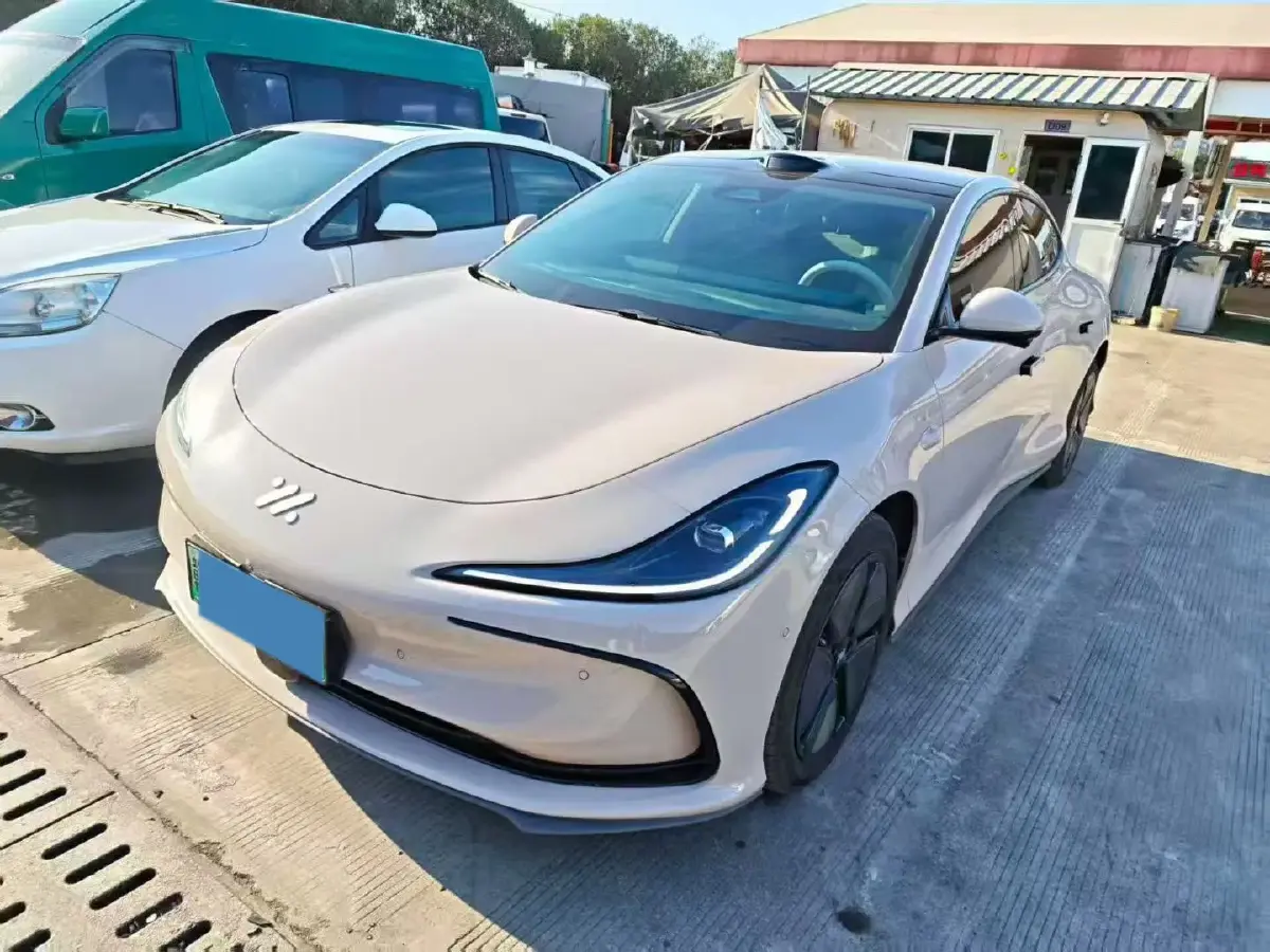 2024 IM L6 BEV 83KWH