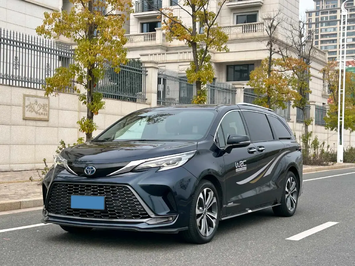 2024 Toyota Granvia 2.5L 189HP L4 E-CVT Hybrid