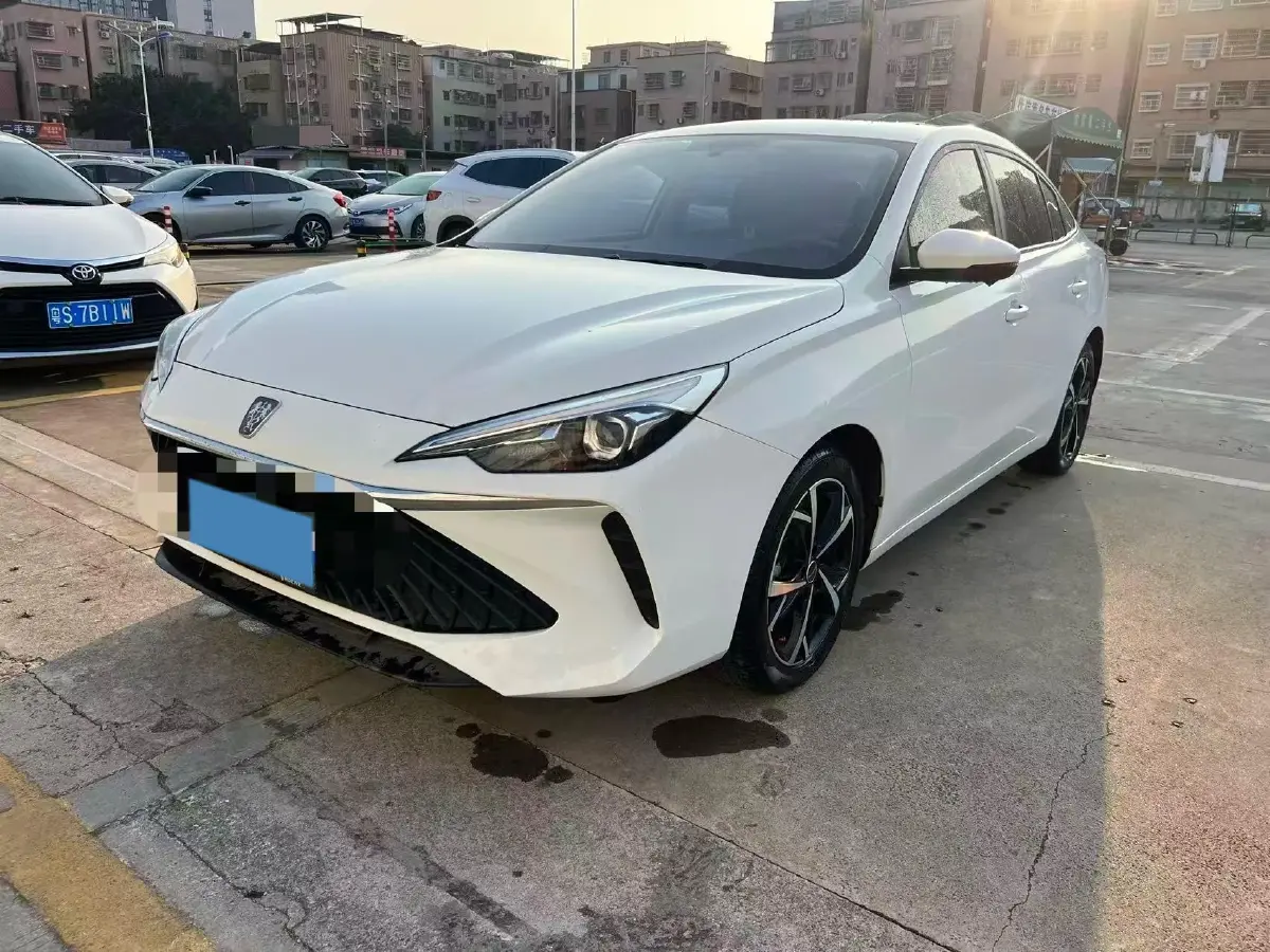 2024 Roewe i5 1.5L 129HP L4 CVT