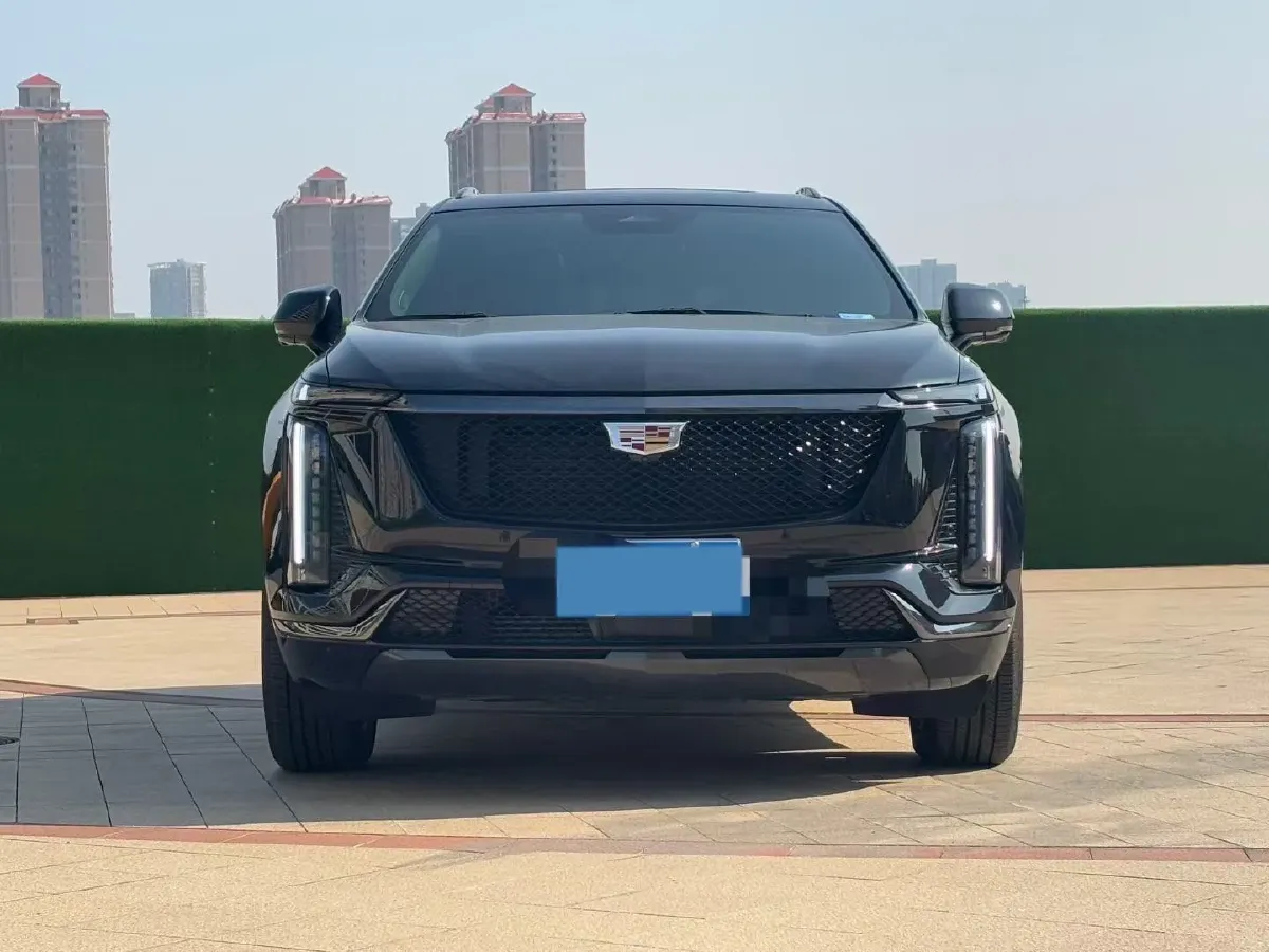 2025 Cadillac XT5 2.0T 237HP L4 9AT,autocango,china used car exporter,china ev exporter,chinese used car exporter,chinese used ev exporter