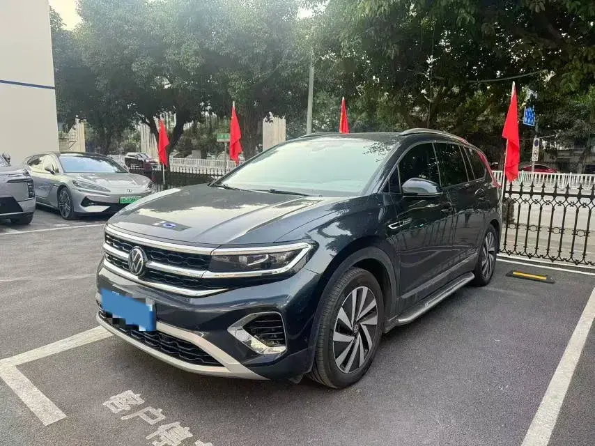 2021 Volkswagen Talagon 2.0T 220HP L4 7DCT