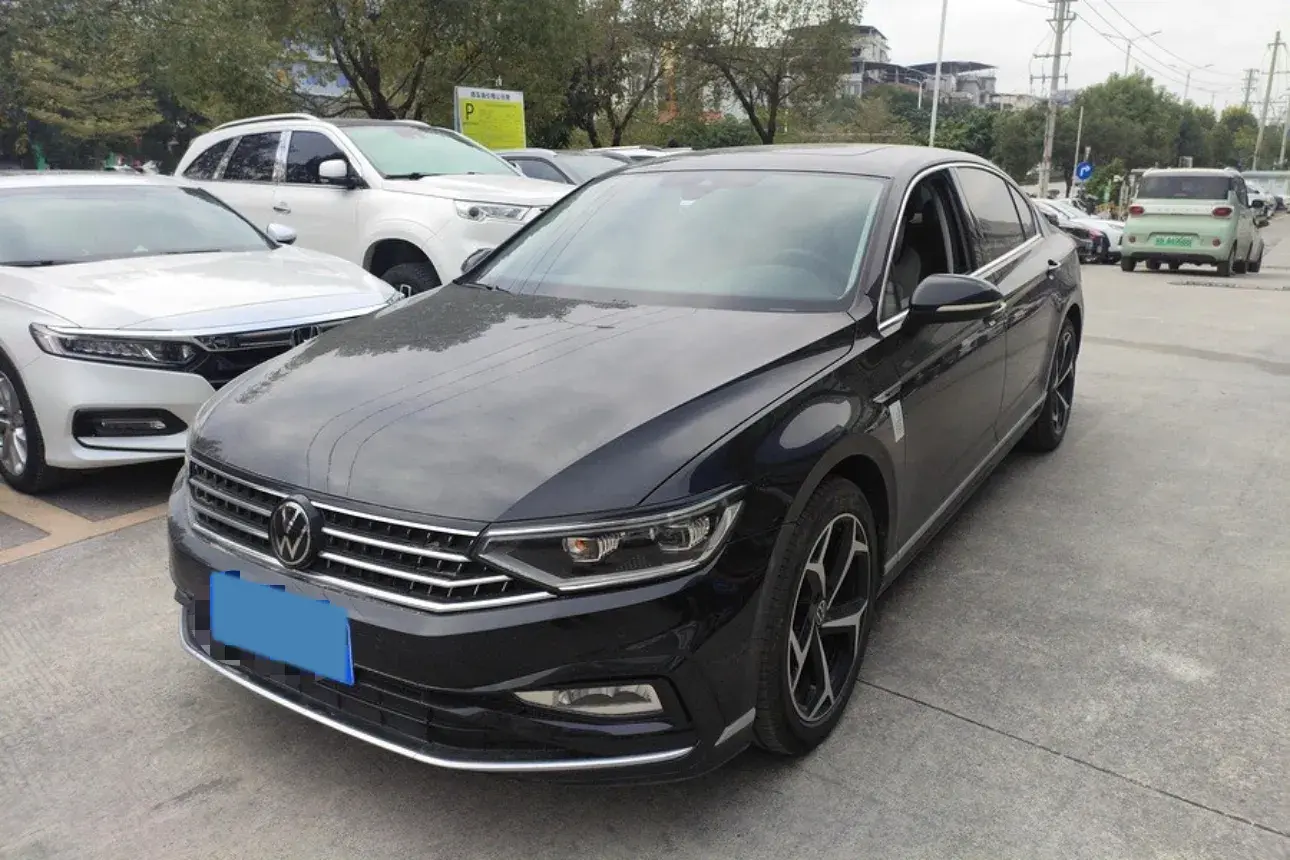 2023 Volkswagen Magotan 2.0T 186HP L4 7DCT