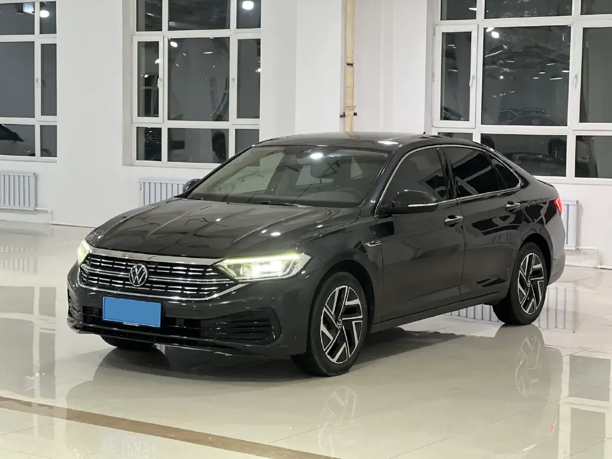 2023 Volkswagen Sagitar 1.4T 150HP L4 7DCT