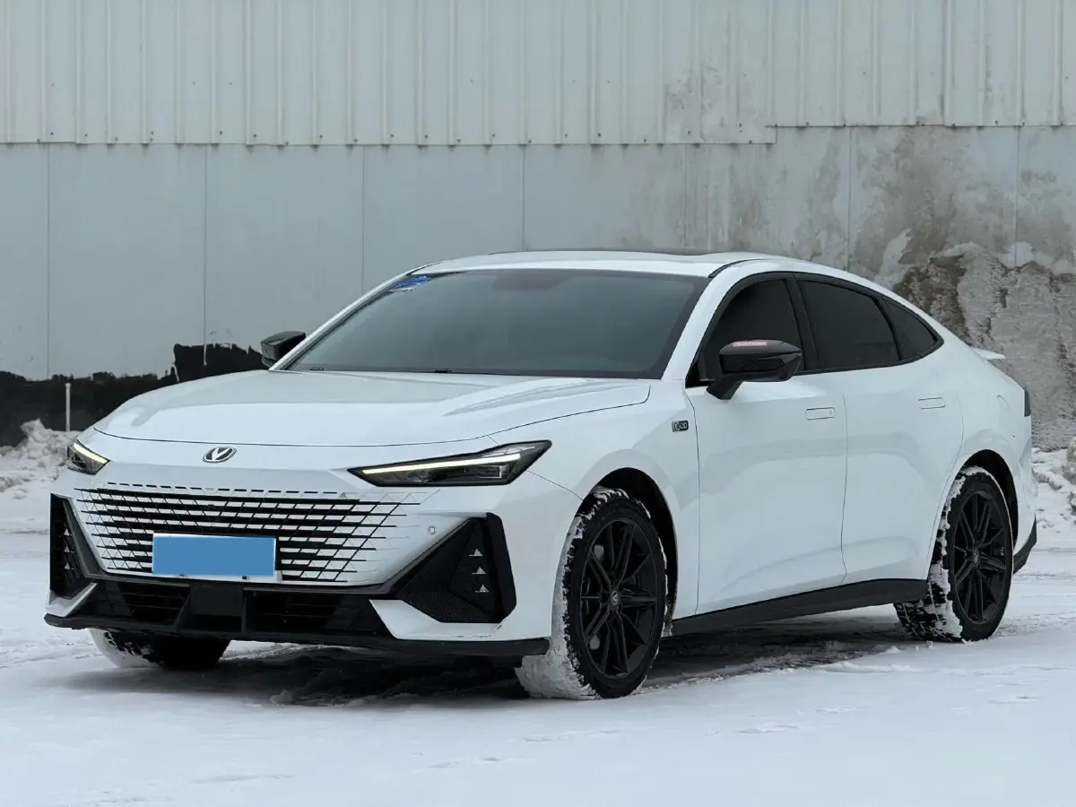 2023 ChangAn UNI-V iDD 1.5T 170HP L4 6TCT PHEV 18.4KWH