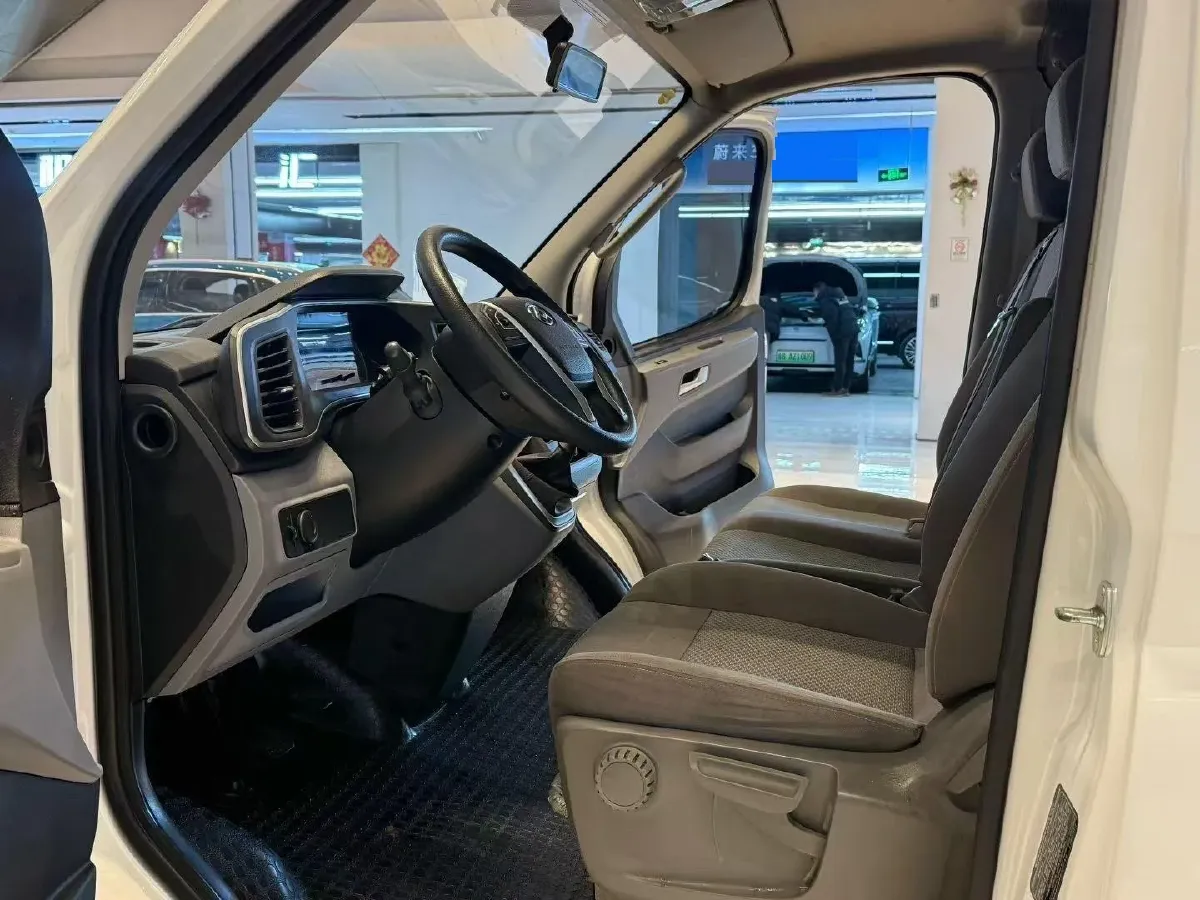 2023 Iveco JuXing 2.0T 126HP L4 6MT,autocango,china used car exporter,china ev exporter,chinese used car exporter,chinese used ev exporter