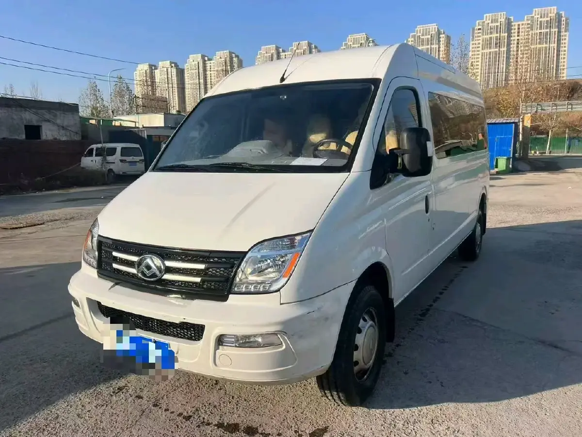 2021 MAXUS XinTu V80 2.0T 127HP L4 6MT