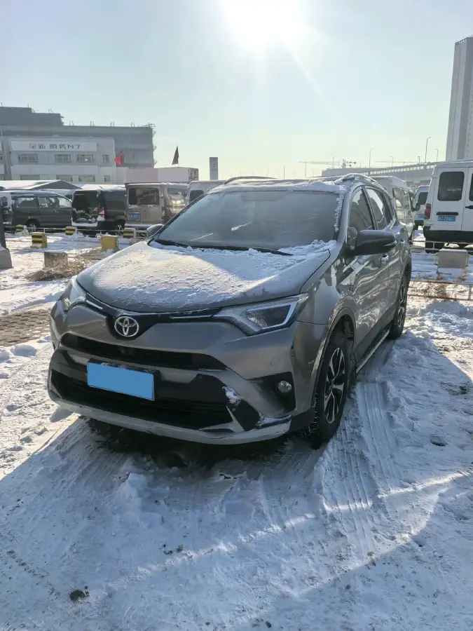 2016 Toyota RAV4 2.0L 151HP L4 CVT