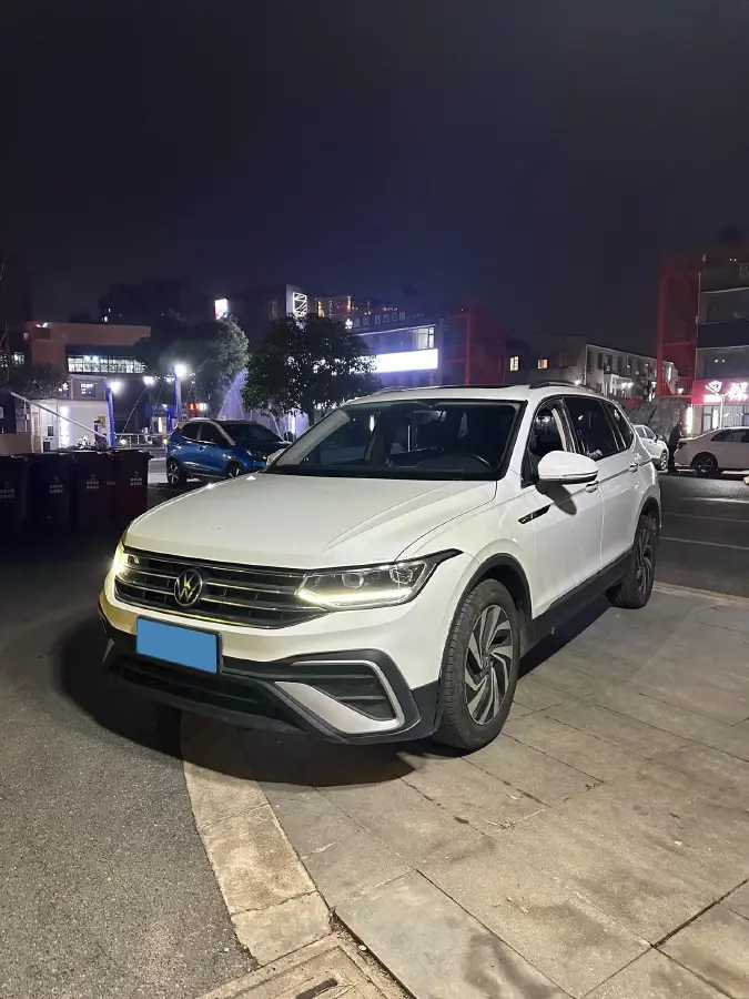 2023 Volkswagen Tiguan L 1.5T 160HP L4 7DCT
