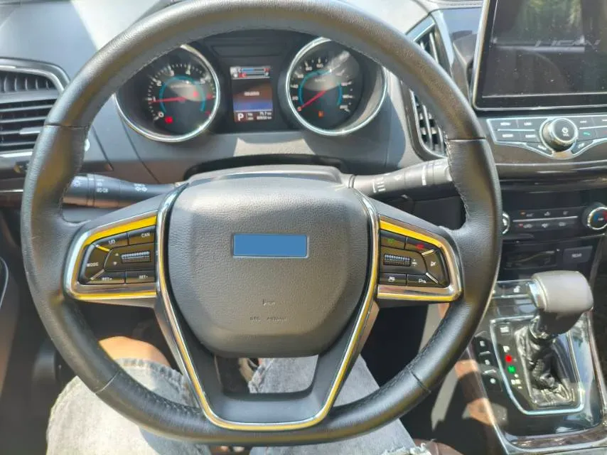 2017 LiFan XuanLang 2.0L 141HP L4 CVT,autocango,china used car exporter,china ev exporter,chinese used car exporter,chinese used ev exporter